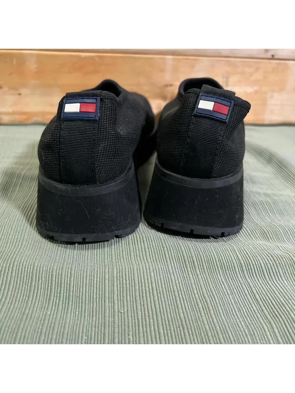 Tommy Hilfiger W20551 Slip On Sneakers Black Mesh Walking Shoes Womens 7 M